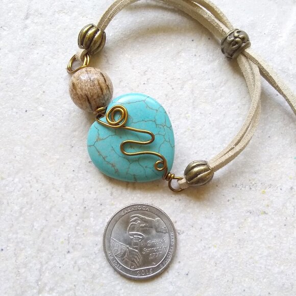 Large Wire Wrapped Heart + Suede Bracelet - Fully Adjustable Fits Most Wrists - Picture 7 of 9